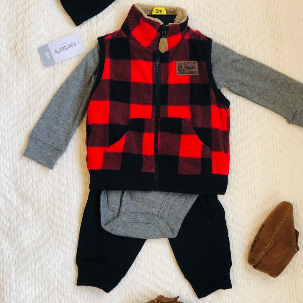 Carter’s Baby Boy 3 Piece Set- 6 months
